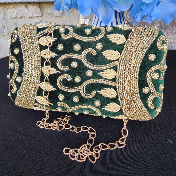 NWT Green velvet clutch with gold zardozi, beads and sequins embroidery. - Picture 2 of 10